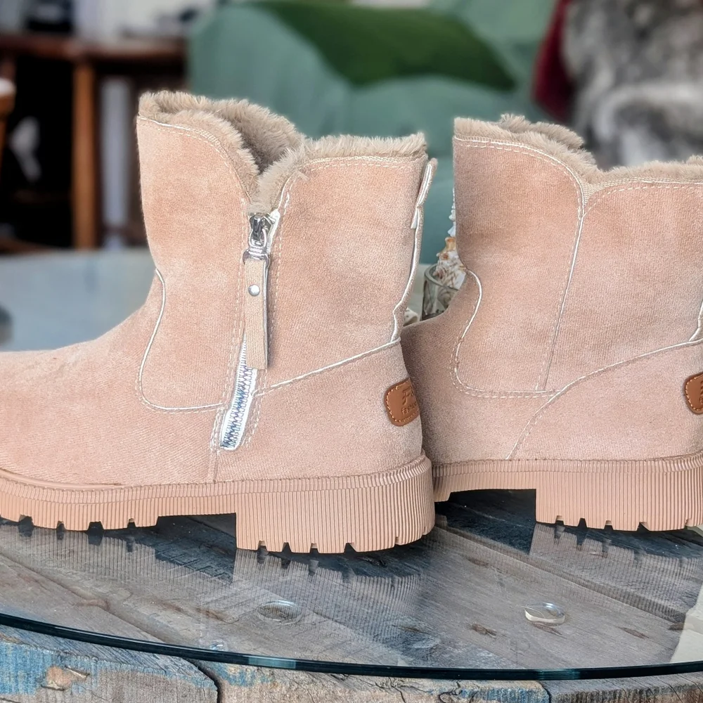 F & 8 | Women's 10 | Boots--NWOT. EUR 42